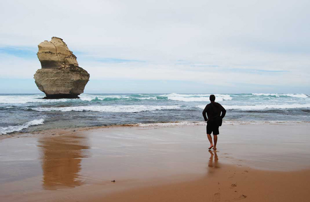travelling australia alone